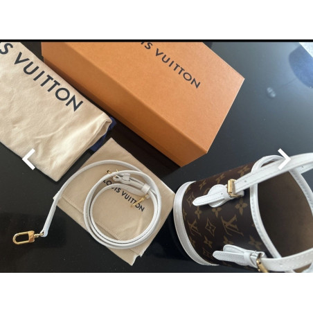 LOUIS VUITTON Handbag - Pre-loved Designer Second Hand | LUXURYLOVE