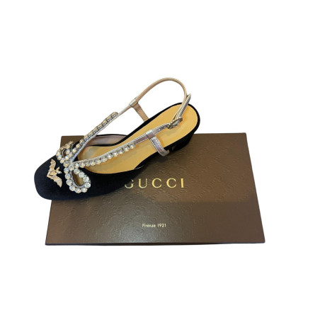 GUCCI Velvet Pumps - Pre-loved Designer Second Hand | LUXURYLOVE