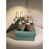 Gold sandal/summer shoe