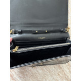 Kate Clutch aus Lackleder