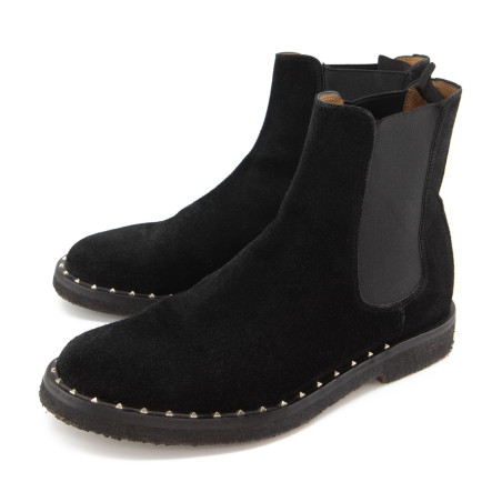 VALENTINO GARAVANI Beatle Rockstud Chelsea Boot