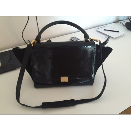 CÉLINE Trapeze bag - Pre-loved Designer Second Hand | LUXURYLOVE