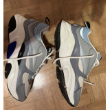B22 Sneaker