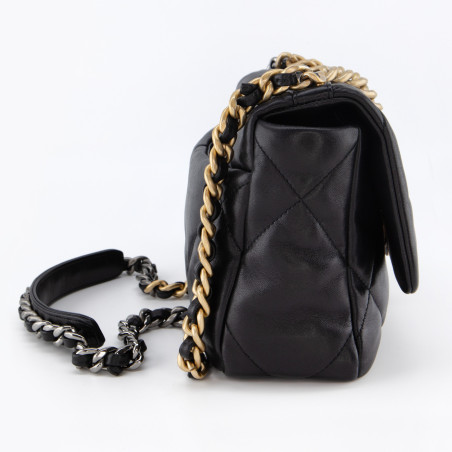 CHANEL 19 Bag small - Pre-loved Designer Second Hand | LUXURYLOVE