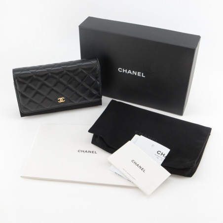 Klassische WOC Wallet on Chain Crossbody Bag Klassische WOC Wallet on Chain Crossbody Bag