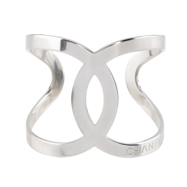 CHANEL CC Cuff - Pre-loved Designer Second Hand | LUXURYLOVE