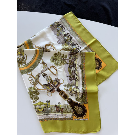 HERMÈS Seidentuch - Pre-loved Designer Second Hand | LUXURYLOVE