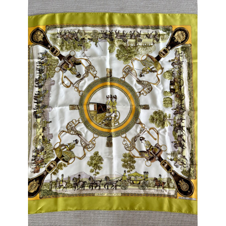 HERMÈS Seidentuch - Pre-loved Designer Second Hand | LUXURYLOVE