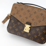 Pochette Métis Monogram Reverse