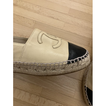 CHANEL CC Espadrilles - Pre-loved Designer Second Hand | LUXURYLOVE