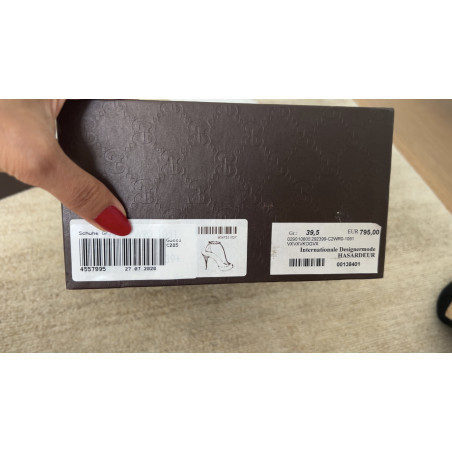 GUCCI Tassel lack - leather Sandals - Pre-loved Designer Second Hand | LUXURYLOVE