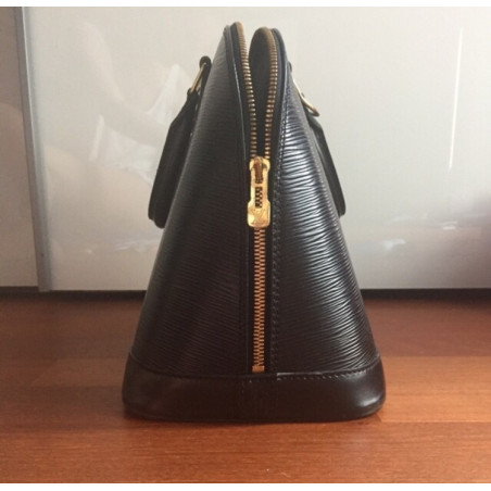 LOUIS VUITTON Alma Epi handbag - Pre-loved Designer Second Hand | LUXURYLOVE